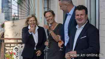 Lachend und mit Sekt in der Hand: Innenministerin Faeser bereut Foto bei Kiew-Besuch