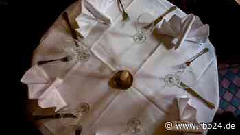 Auch Schaustellern fehlt Personal: Düsterer Herbst für die Gastronomie? - rbb24