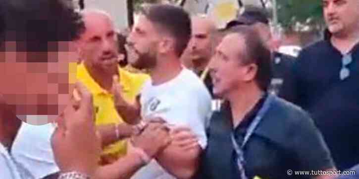Sassuolo, scintille a fine partita tra Berardi e alcuni tifosi del Modena - Tuttosport