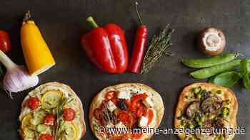 Drei sommerliche Mini-Pizzen