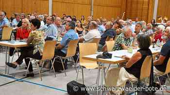 Gegenwind für Ministerin - Nicole Razavi stellt sich vielen kritischen Bau-Fragen - Schwarzwälder Bote