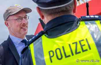 Pegel will Werbung für Polizeinachwuchs ankurbeln - RTL Online