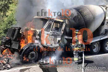 Revolvedora se incendió en la autopista Puebla-Atlixco - Efekto10