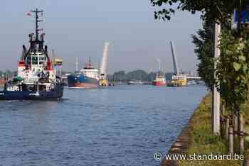 Vlaanderen start onderzoek naar ijzeretende bacterie in kanaal - De Standaard