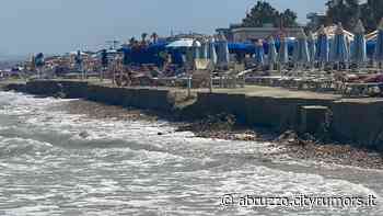 Alba Adriatica, il mare da levante erode la spiaggia di alimentazione: "sindaco e operatori lasciati soli" - Abruzzo Cityrumors