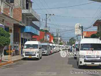 Transportistas foráneos se manifestaron y bloquearon en Tuxtepec por invasión de rutas - TV BUS Canal de comunicación urbana