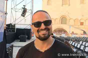 Alberto Bertoli riceve il premio il Giullare: un concerto memorabile in Piazza Duomo - TraniViva