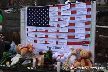 UPDATE: Conspiracy theorist Alex Jones ordered to pay 6-year-olds parents $45 million - Euro Weekly News