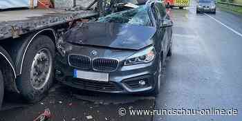 Unfall in Lohmar: Auto bei Kollision mit Lkw völlig zerstört - Kölnische Rundschau