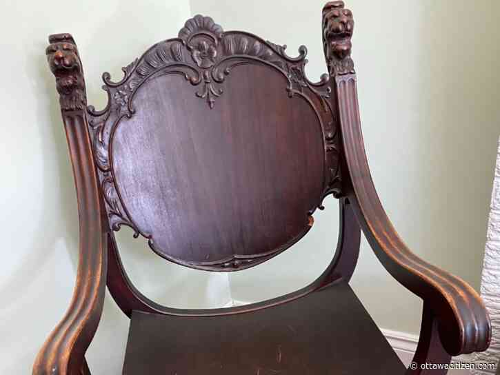 Antiques: Chair set provides comfortable value