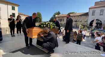 Applausi e tanta commozione ad Oderzo per l'ultimo saluto del maestro Fabrizio Visentin - ilgazzettino.it