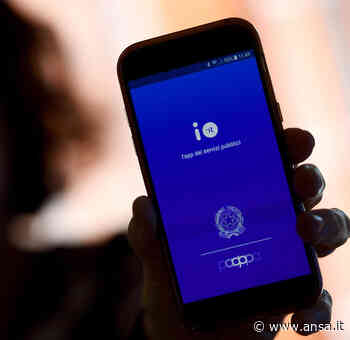A Verona notifiche su app IO per la rimozione delle auto - Attualità - Agenzia ANSA