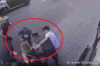 Prete aggredisce fedele dopo il funerale ad Aversa: l'offerta era troppo bassa - Fanpage.it