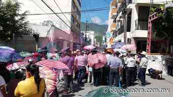 Ancianos y discapacitados bloquean calles de Chilpancingo; los expulsaron de apoyos sociales - Bajo Palabra Noticias