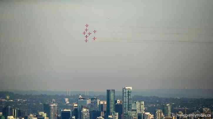 Snowbirds grounded in ‘operational pause’ as B.C. accident investigated: Air Force
