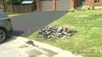 Kingston Ont. resident cautions community when using paving services - Global News