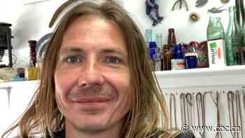 Meet the 'sea glass archeologist' who sells his art next to Sydney's Big Fiddle - CBC.ca