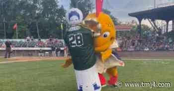 Kenosha mascot gets revenge on dummy dressed in AJ Dillon jersey after last week's tackle - TMJ4 News