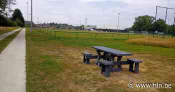 Gemeente plaatst nieuwe picknickbanken | Haacht | hln.be - Het Laatste Nieuws