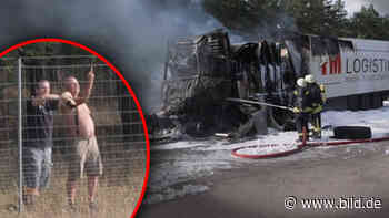 Unfall auf A2 bei Wollin (Brandenburg): Lkw-Fahrer verbrannt, Waldbrand verhindert - BILD