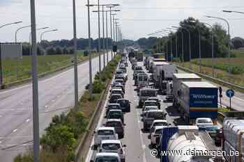 E40 opnieuw vrij richting kust na kettingbotsing in Nevele - De Morgen
