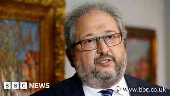 The Russian billionaire daring to speak out about Putin