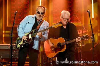 Elvis Costello Reunites With Rusty, Announces 10-Show NYC Residency on ‘Fallon’