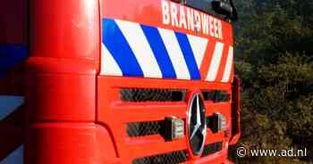 Brand in Zoetermeer legt hele schuur in as en veroorzaakt flinke rook - AD.nl