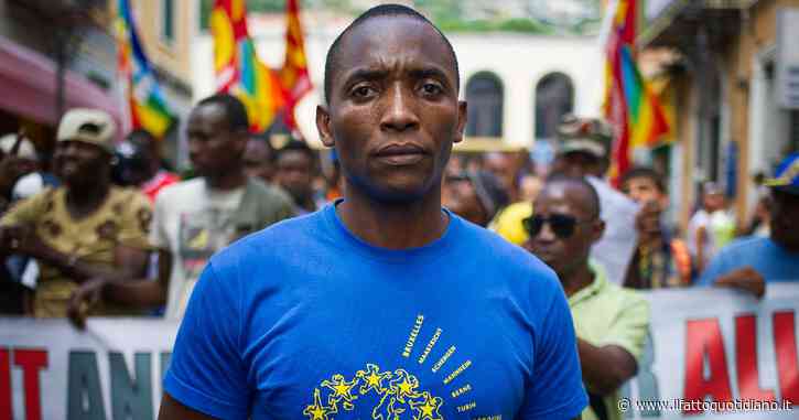 “La sinistra imbarca la Cucchi e l’ivoriano”, polemiche per titolo di Libero su Soumahoro. Fratoianni: “Non è l’Alabama degli Anni 30”