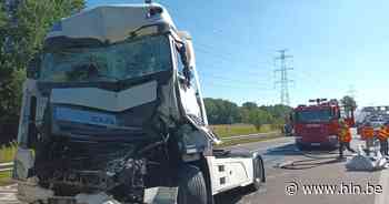 Rijbaan vrijgemaakt na ongeval met drie vrachtwagens op E313 in Ranst - Het Laatste Nieuws