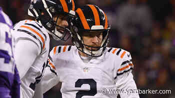 Bears K Cairo Santos working with holder to solve learning curve at Soldier Field - Yardbarker