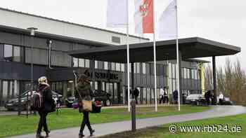 Asklepios Klinikum: Krankenhaus in Schwedt verschärft Corona-Maßnahmen - rbb24