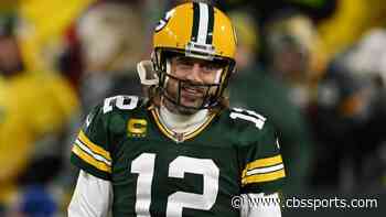 LOOK: Packers QB Aaron Rodgers surprises Boys & Girls Club members during Lambeau Field tour