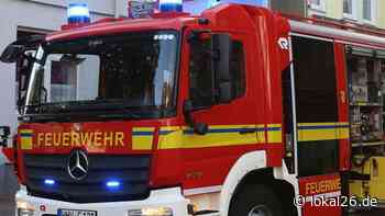 Feuerwehr Wilhelmshaven: Mehrere Container in Siebethsburg abgebrannt - Lokal26