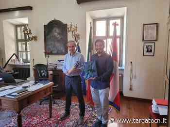 Bra, il sindaco ha ricevuto il medico saudita Ibrahim Khoja, autore di un video omaggio alla città della Zizzola e a Verduno [VIDEO] - TargatoCn.it