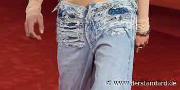 In Fetzen gehen: Die Rückkehr der zerrissenen Jeans - DER STANDARD