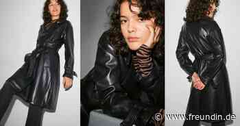 Mode-Orakel: Im Herbst 2022 tragen wir nur noch diesen Trenchcoat in Lederoptik | freundin.de - freundin