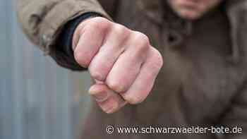 Kurioser Fall in Sulz - Mit heruntergelassener Hose auf der Toilette erwischt? - Schwarzwälder Bote