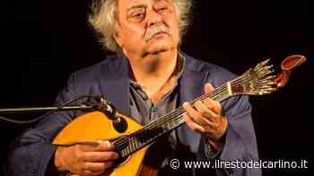 Marco Poeta il maestro del Fado in piazza Leopardi - il Resto del Carlino