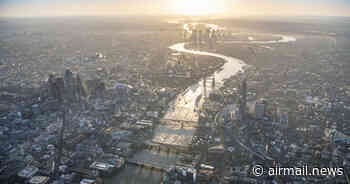 Jason Hawkes's Aerial Photos of London: A Portfolio - Air Mail