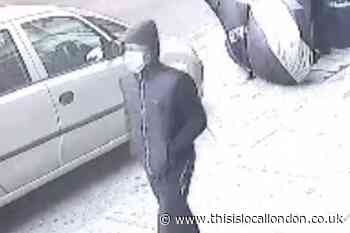Westwood Hill Lewisham stabbing: Hunt for man after attack