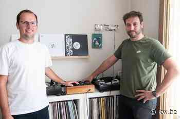 Schooldirecteur Elias en vriend Willem uit Izegem draaien als DJ-duo Tuff Luv op Speelkwartier - KW.be - KW.be