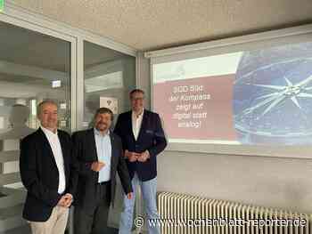 Digitalisierung in der Verwaltung - Minister Alexander Schweitzer zu Gast bei der SGD Süd - Wochenblatt-Reporter