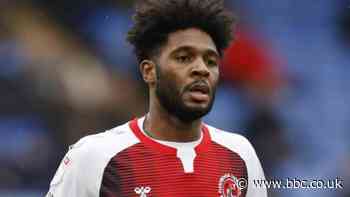 Port Vale sign Fleetwood striker Harrison