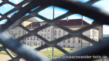 Gefängnis in Rottenburg - Häftling gießt heißes Öl über Vollzugsbeamten - Schwarzwälder Bote