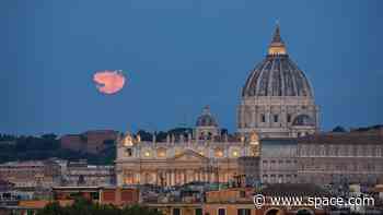 Sturgeon supermoon stuns viewers around the world (photos)