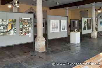Riva del Garda: «Arte sotto i portici» la tradizionale mostra collettiva di Ferragosto - la VOCE del TRENTINO