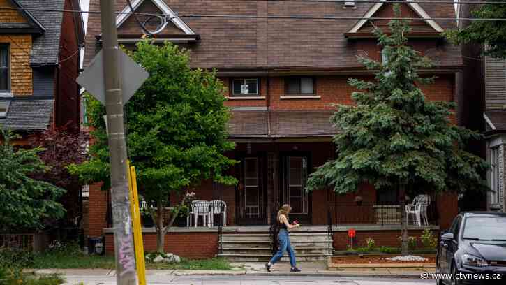 Sellers 'expecting yesterday's prices': Canadians cope with a correcting housing market
