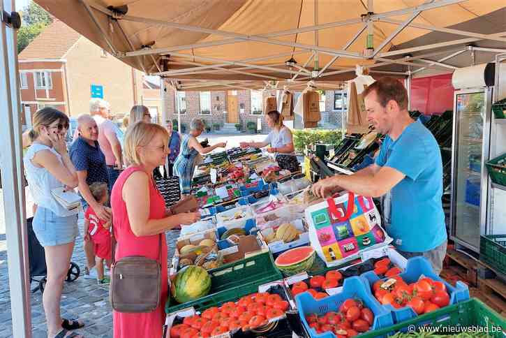 Liefhebbers van verse groenten en fruit trotseren hitte