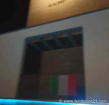 Bari, strappata la bandiera dell'Albania dall'opera in ricordo della Vlora a San Girolamo - Borderline24.com